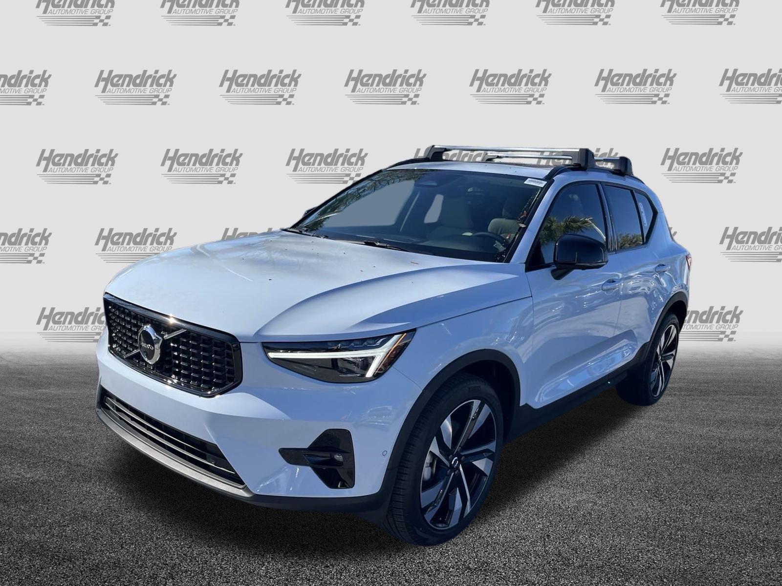 New 2025 Volvo XC40 B5 Ultra w/ Protection Package Premier image 5