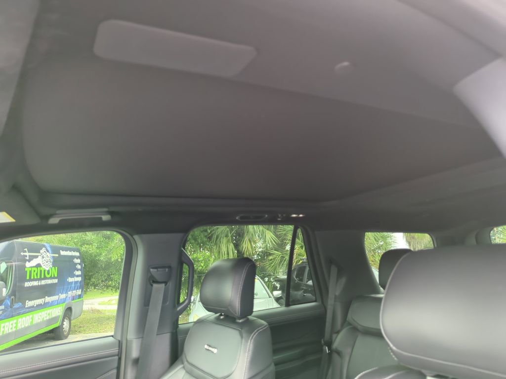 Used 2025 Ford Expedition Platinum w/ Stealth Performance Package AWD/4WD image 27