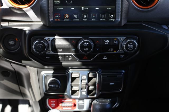 Used 2022 Jeep Gladiator Mojave w/ Trailer Tow Package image 14