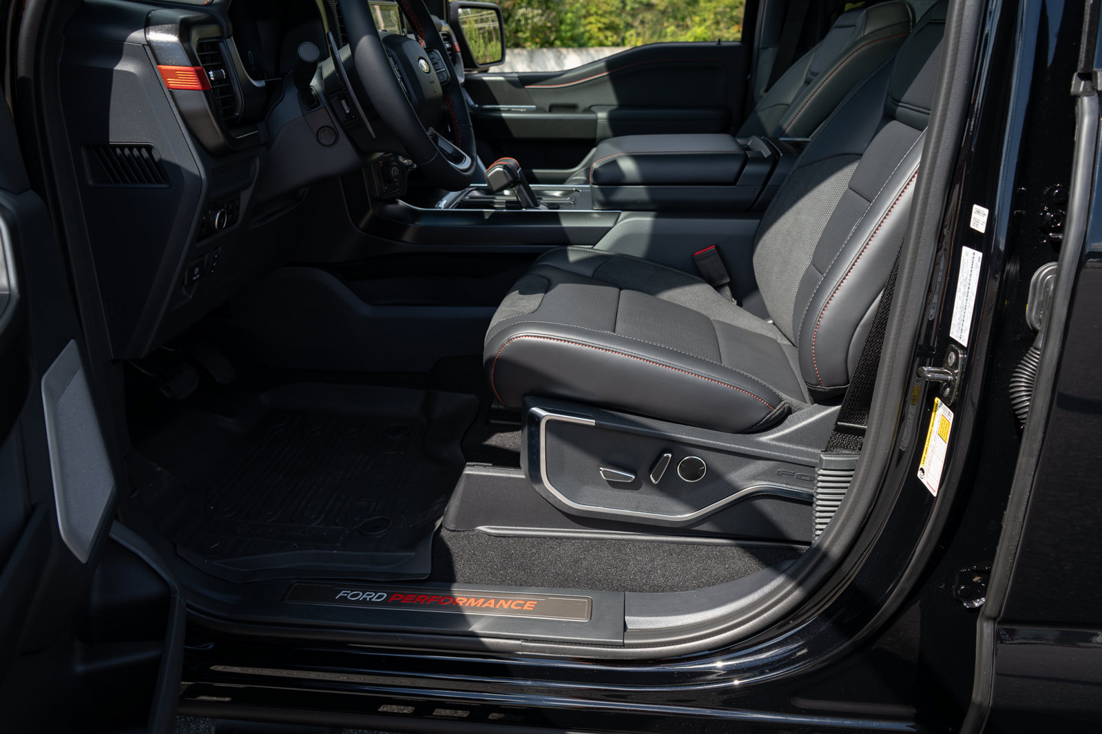 New 2026 Ford F150 Raptor AWD/4WD image 40