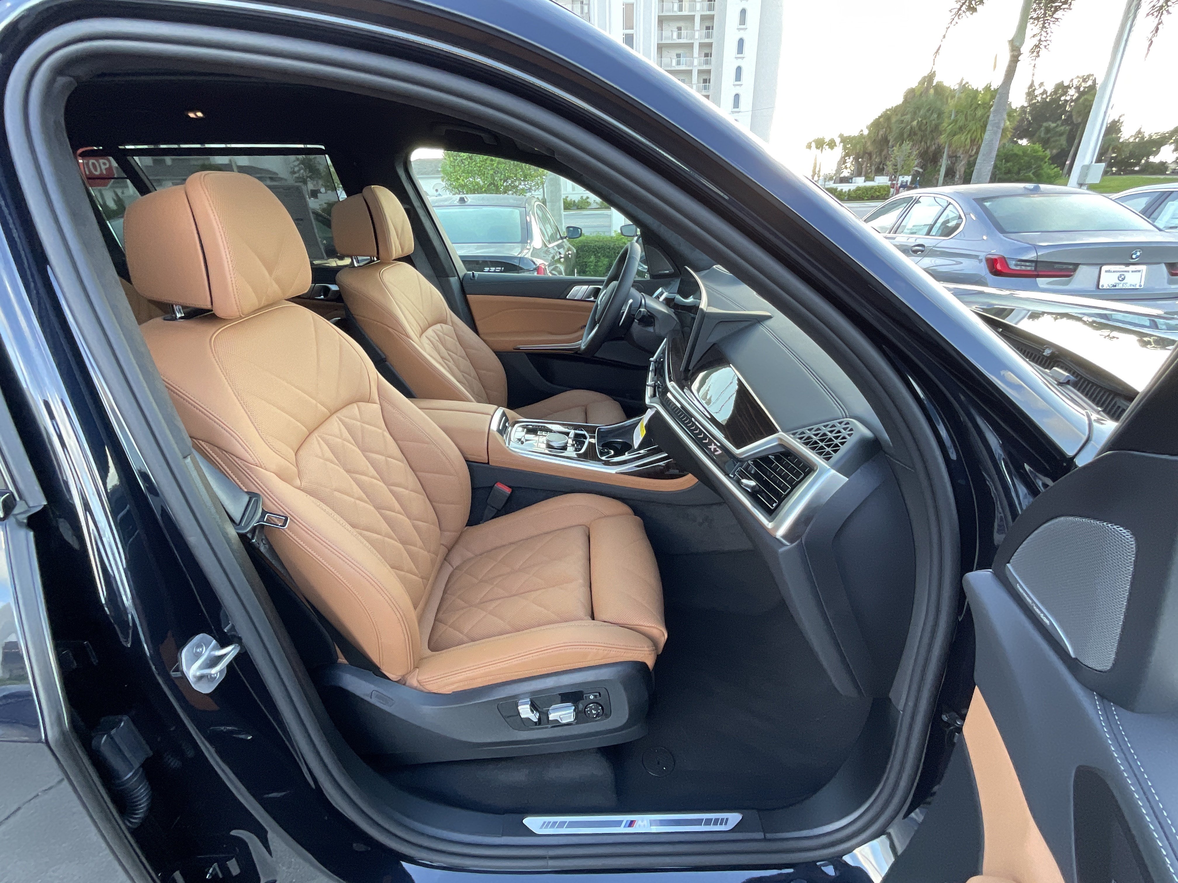 New 2027 BMW X7 xDrive40i w/ M Sport Package AWD/4WD image 22