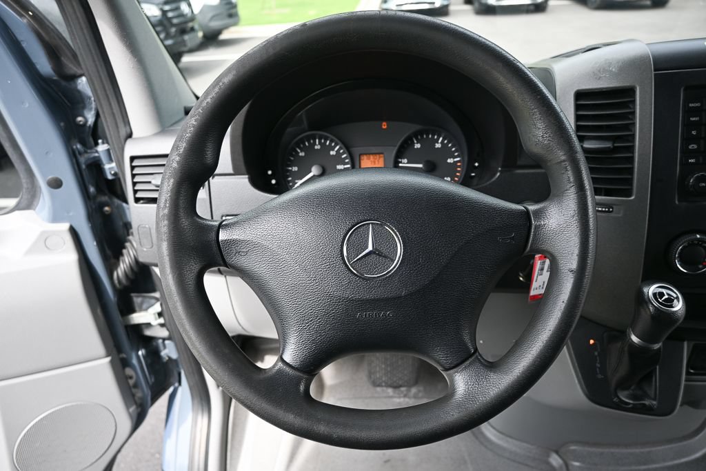 Used 2018 Mercedes-Benz Sprinter 2500 image 2