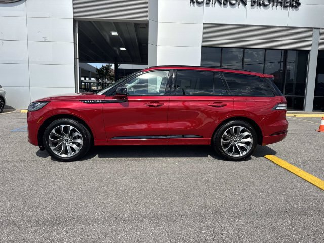New 2026 Lincoln Aviator 2WD w/ Jet Appearance Package image 6