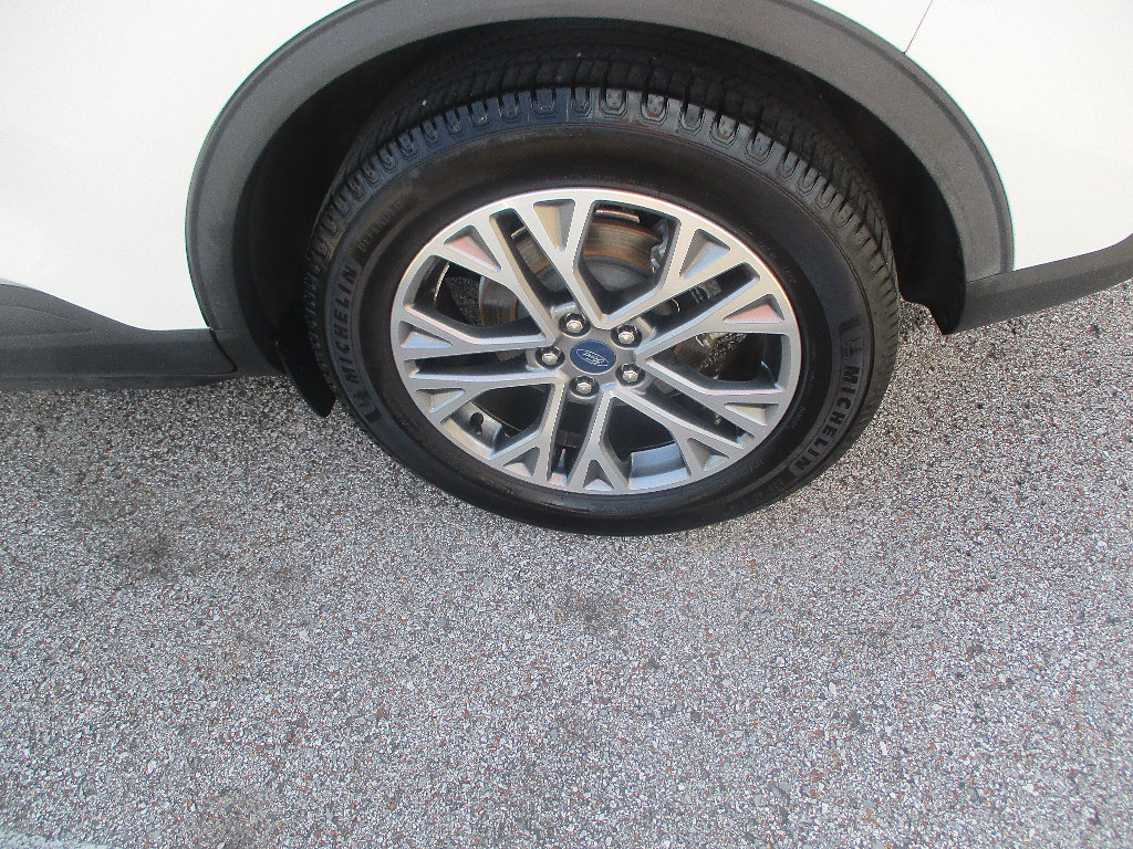 Used 2022 Ford Escape SEL FWD image 25
