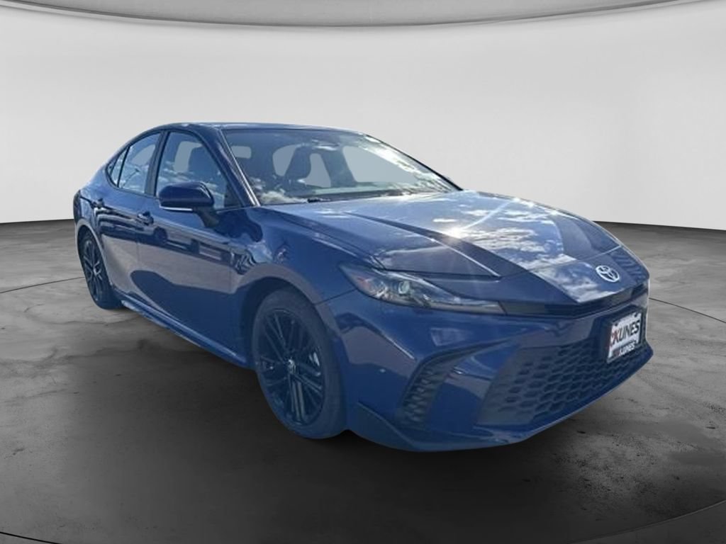 Used 2025 Toyota Camry SE FWD image 5