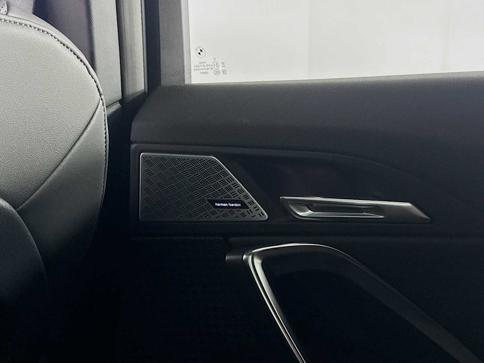 Used 2025 BMW X2 xDrive28i w/ Premium Package image 48