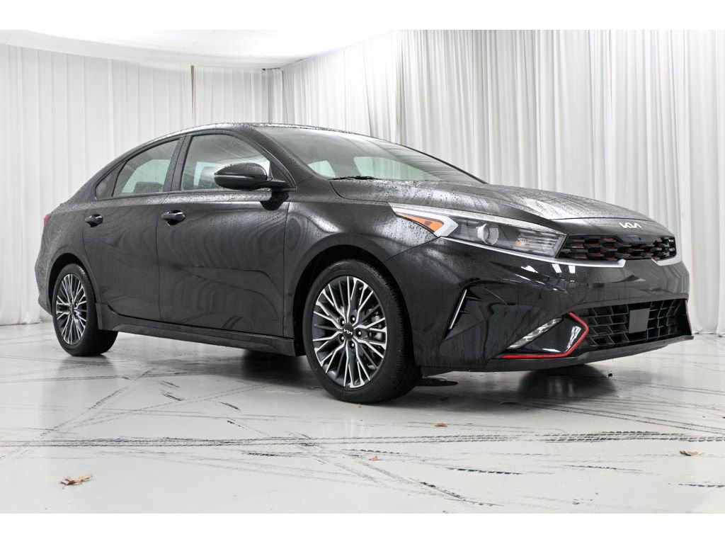 Used 2024 Kia Forte GT-Line w/ GT-Line Premium Package image 2