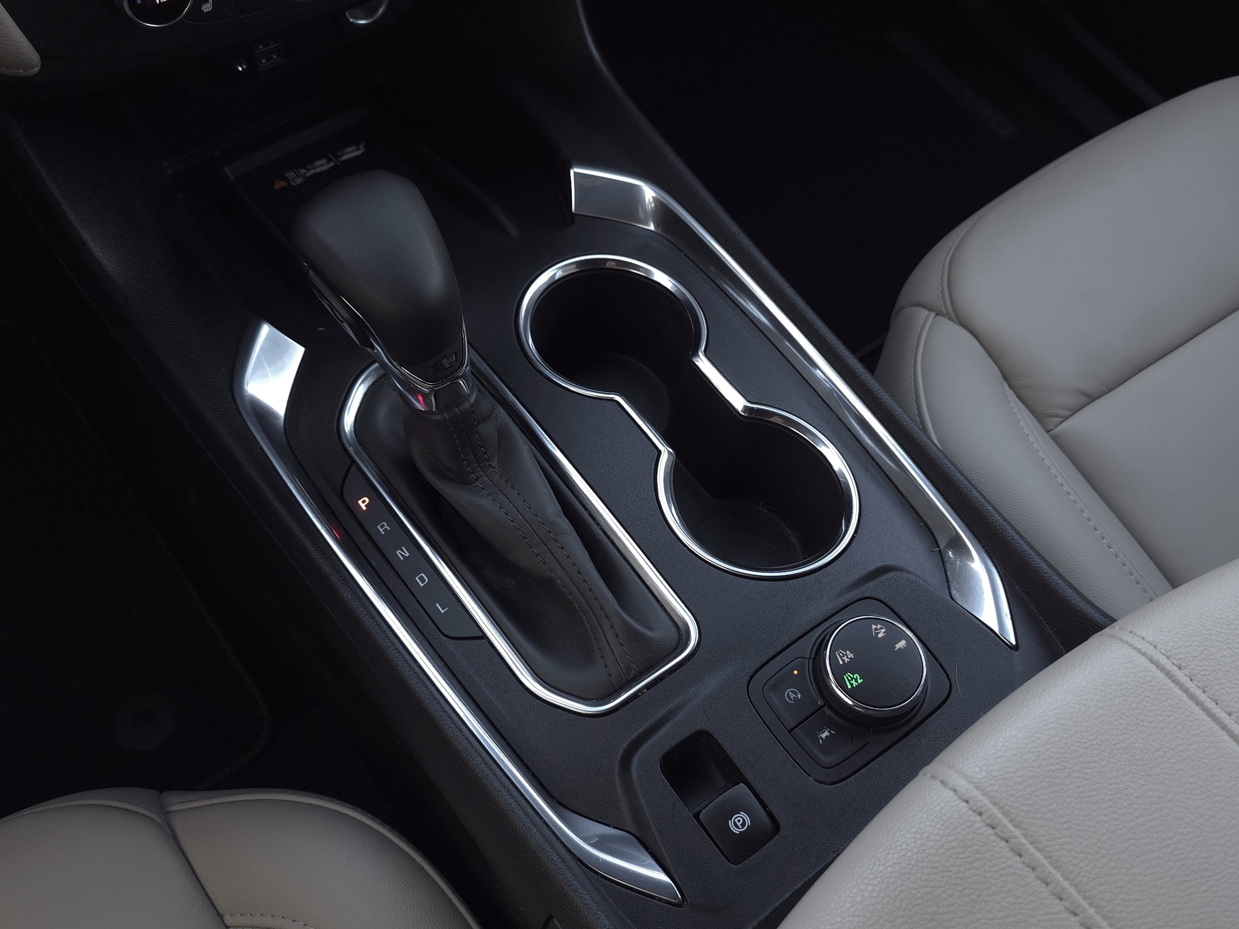 Used 2023 Chevrolet Traverse LT w/ LT Premium Package image 14