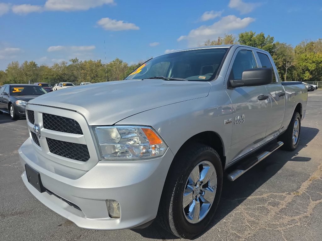 Used 2018 RAM 1500 Express w/ Express Value Package AWD/4WD image 2