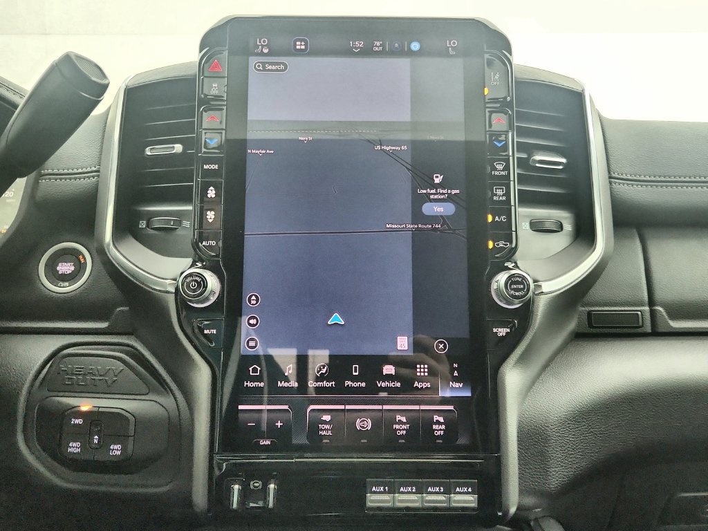 New 2026 RAM 2500 Laramie AWD/4WD image 17