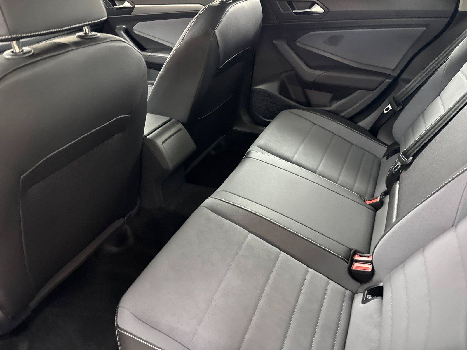 New 2027 Volkswagen Jetta SE FWD image 11