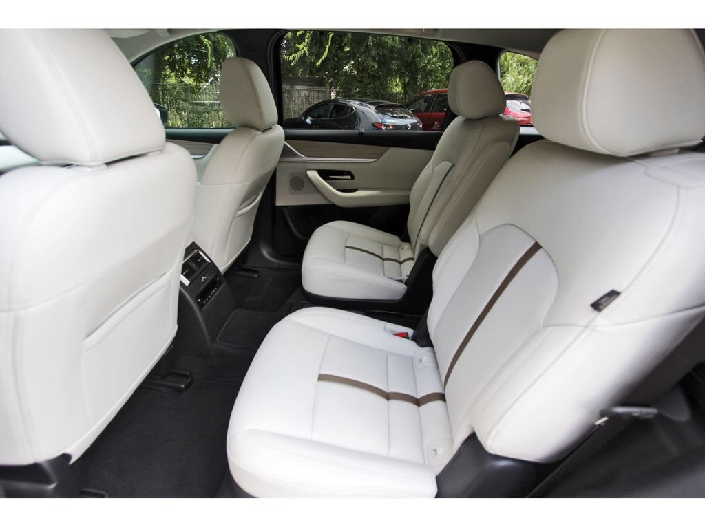 Used 2024 MAZDA CX-90 3.3 Turbo w/ Premium Plus Pkg AWD/4WD image 12