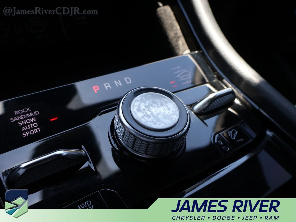 Used 2022 Jeep Grand Cherokee L Overland w/ Luxury Tech Group IV AWD/4WD image 40
