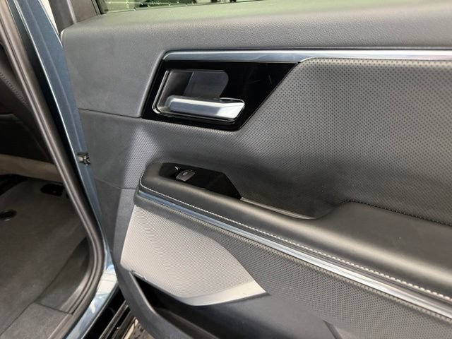 Used 2025 GMC Sierra EV Denali AWD/4WD image 29