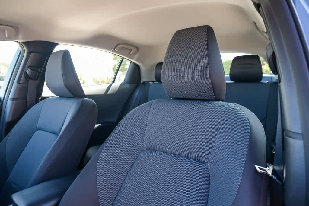 Used 2023 Toyota Prius LE FWD image 17