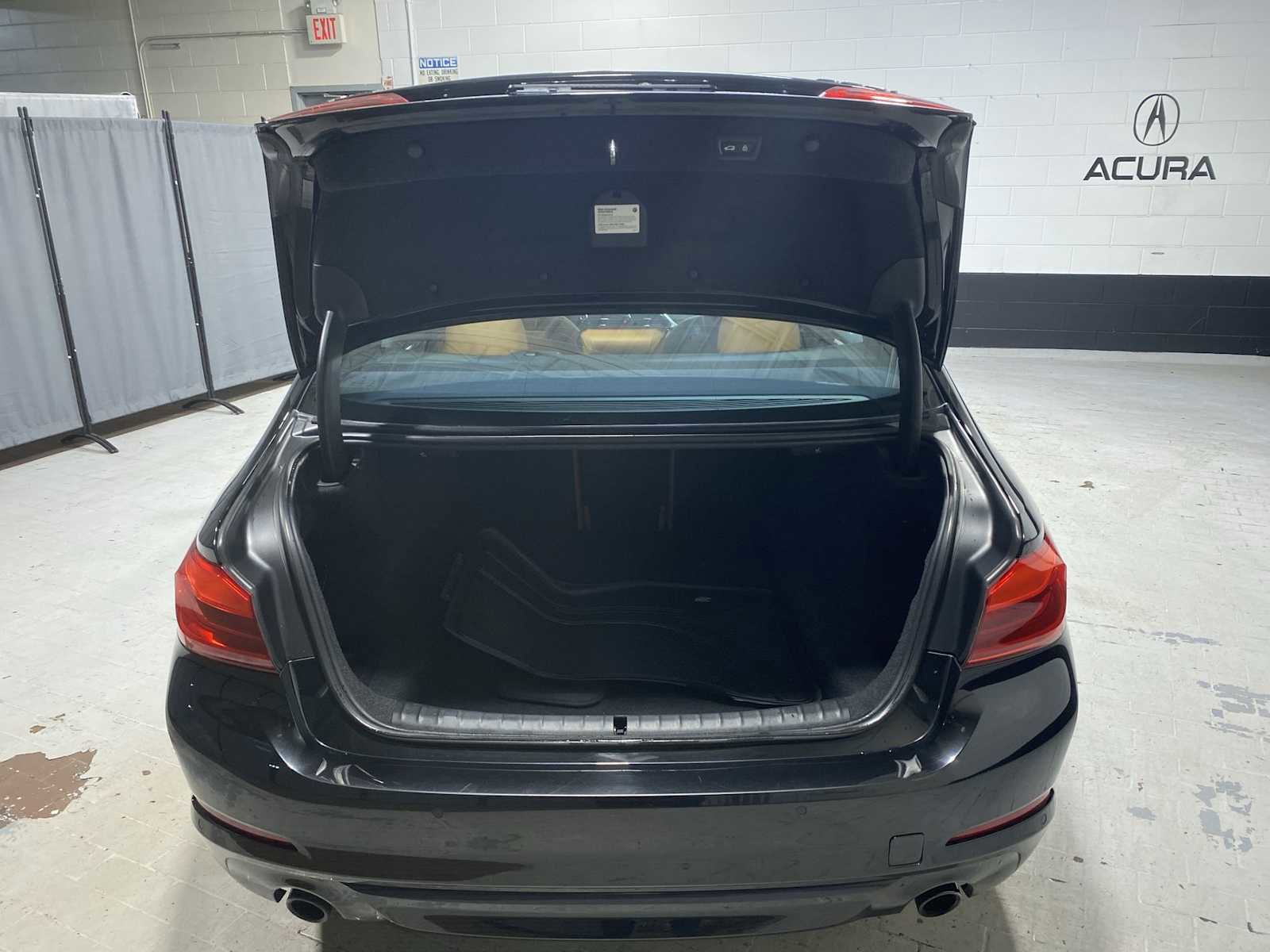 Used 2018 BMW 530i xDrive w/ Premium Package AWD/4WD image 19