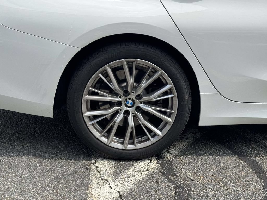 Used 2023 BMW 330i xDrive Sedan w/ Premium Package AWD/4WD image 6