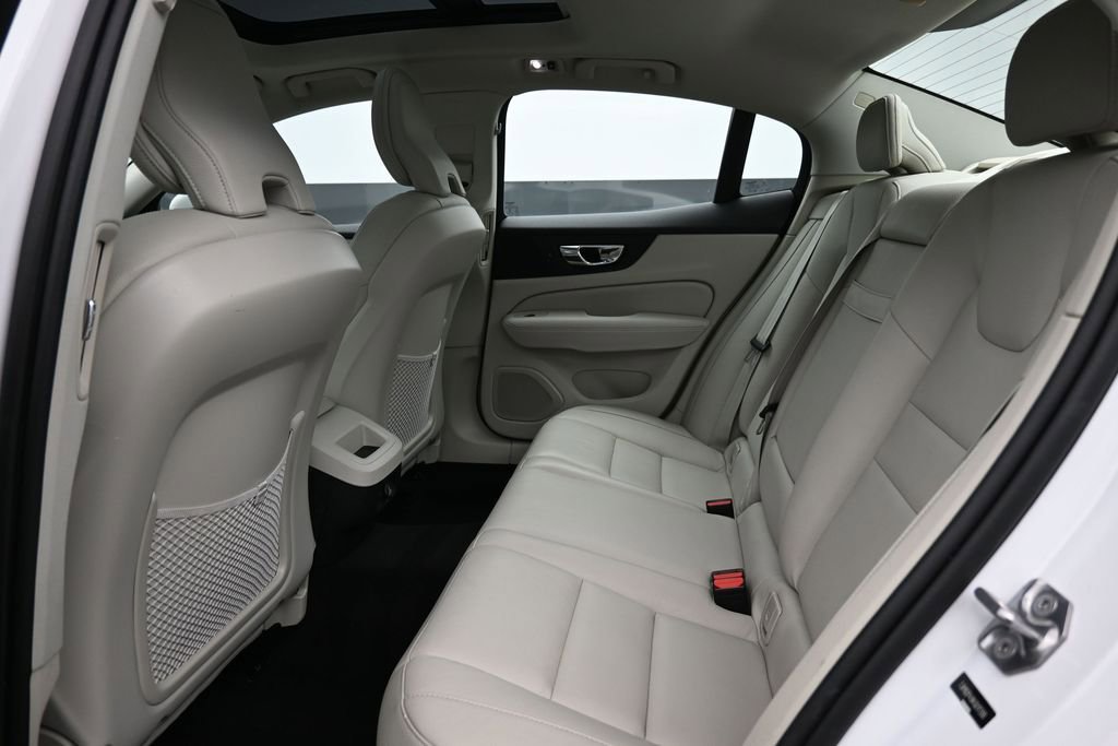 Used 2019 Volvo S60 T5 Momentum w/ Premium Package FWD image 21