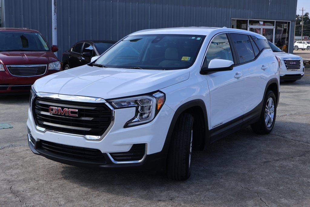 Used 2024 GMC Terrain SLE image 22