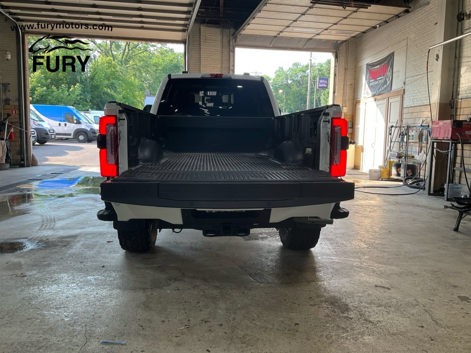 Used 2023 Ford F350 Platinum w/ FX4 Off-Road Package AWD/4WD image 21