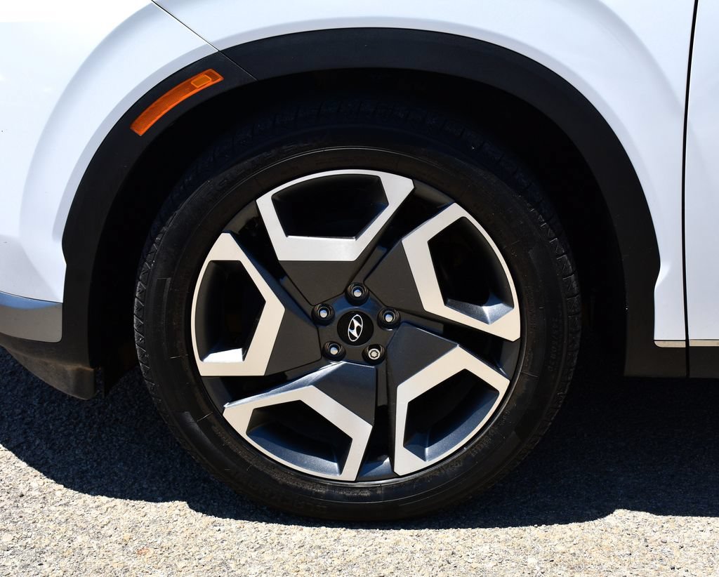 Used 2023 Hyundai Palisade Limited FWD image 6