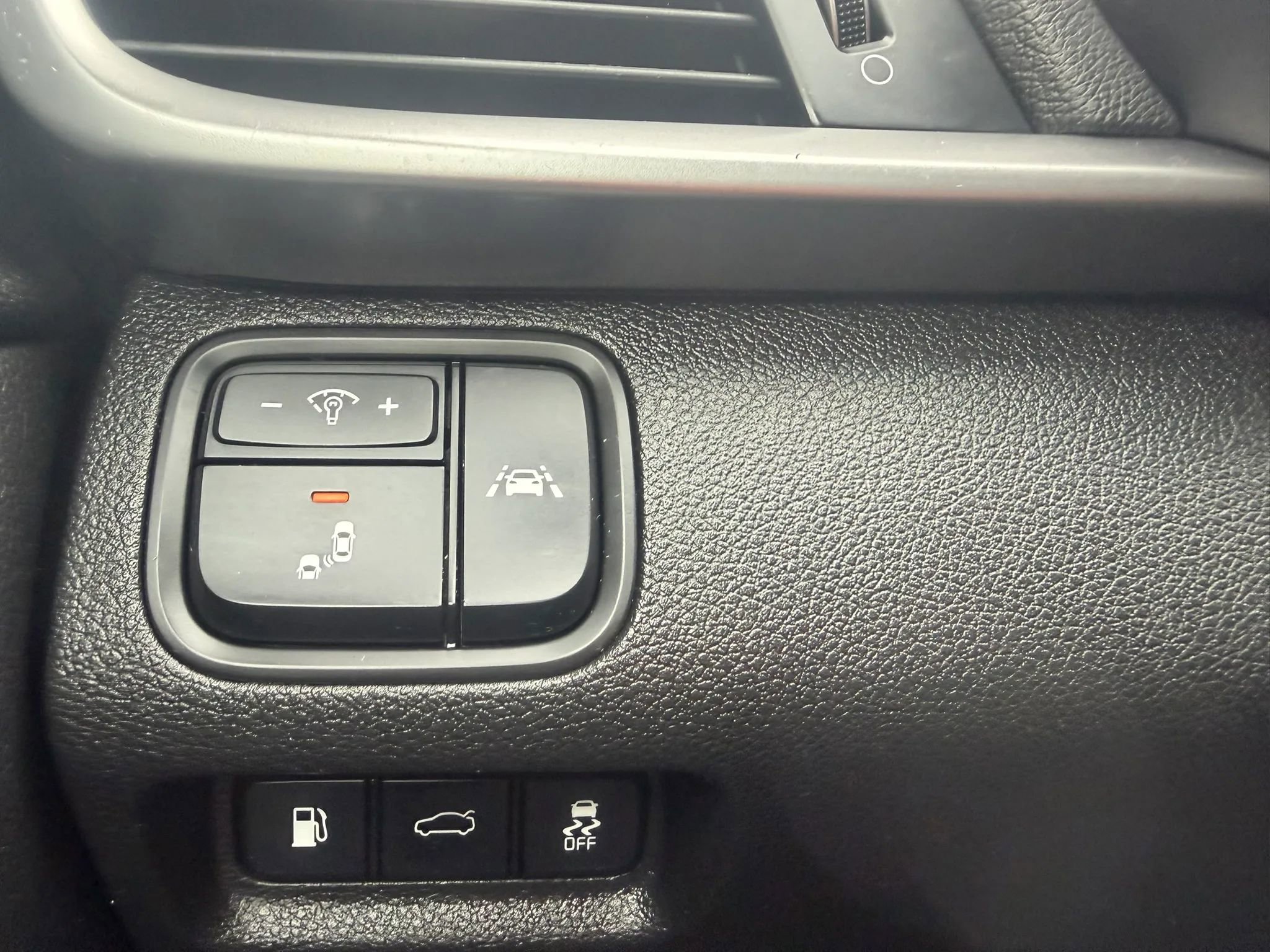 Used 2019 Kia Optima LX FWD image 17