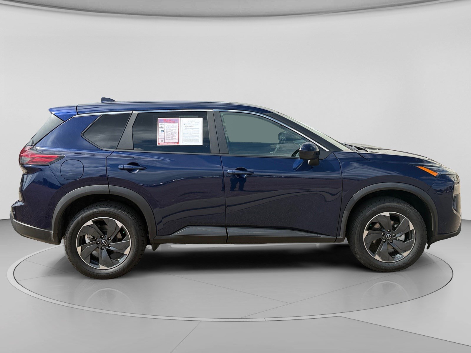 Used 2025 Nissan Rogue SV AWD/4WD image 6