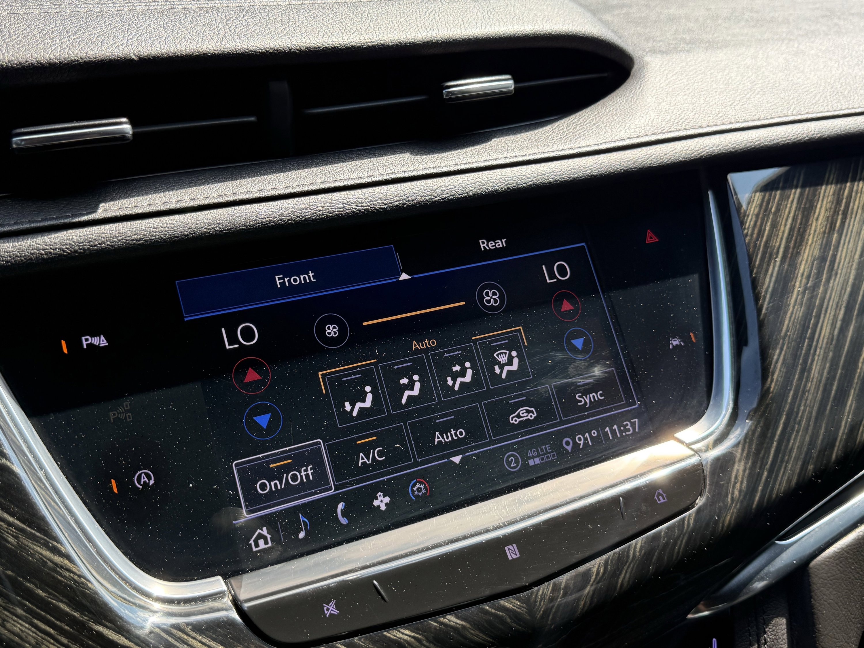 Used 2020 Cadillac XT6 Premium Luxury image 92