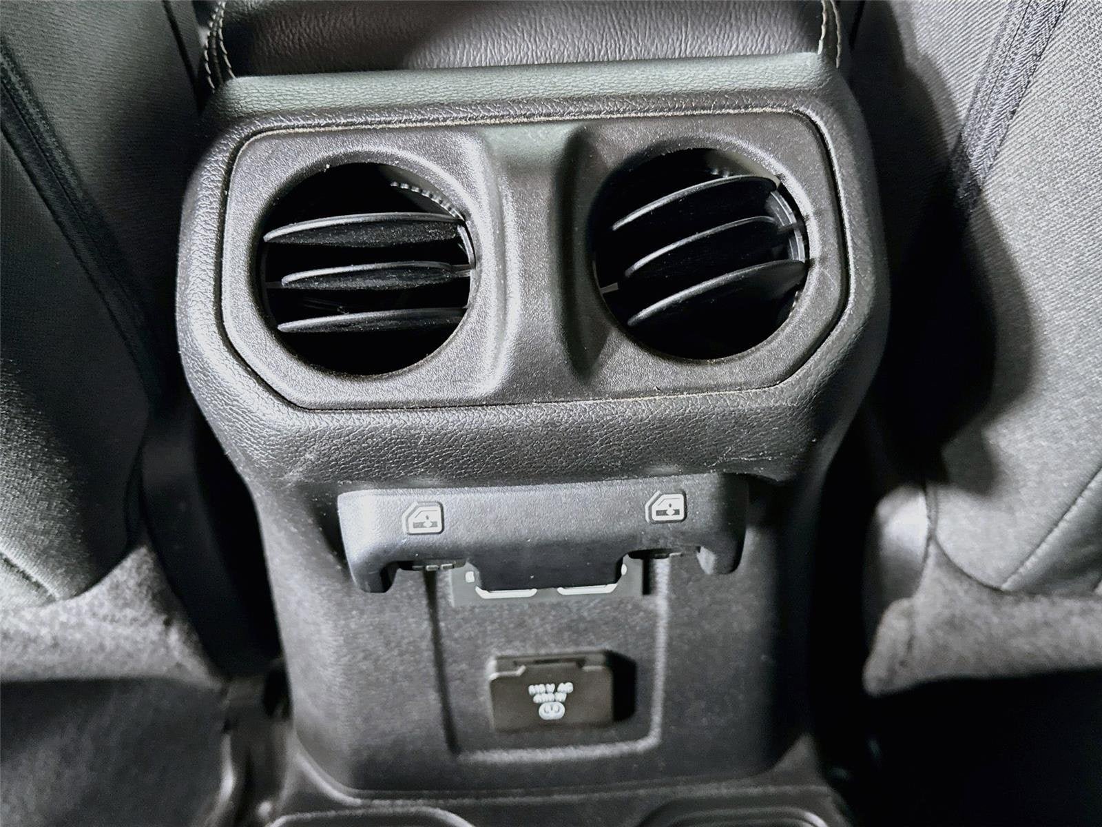 Used 2023 Jeep Gladiator Overland AWD/4WD image 25