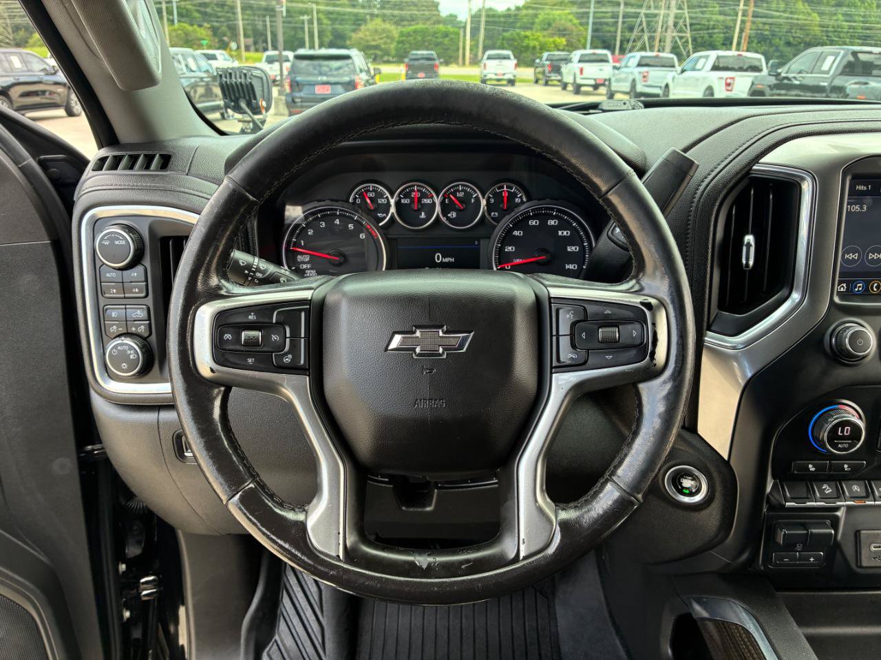Used 2021 Chevrolet Silverado 1500 LT Trail Boss w/ Convenience Package II AWD/4WD image 17