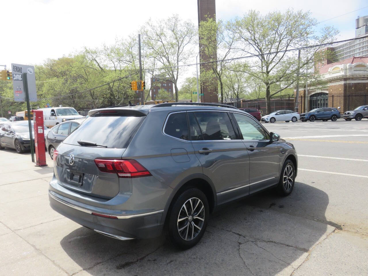 Used 2020 Volkswagen Tiguan S FWD image 4