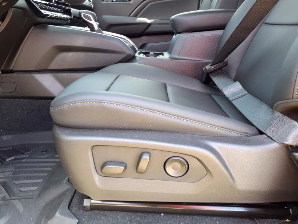 New 2025 Chevrolet Colorado LT w/ LT Convenience Package image 11