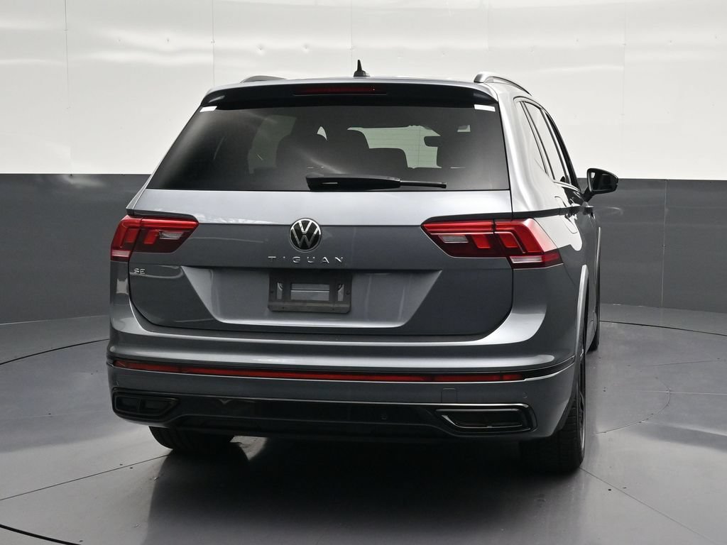 Used 2023 Volkswagen Tiguan SE R-Line FWD image 2