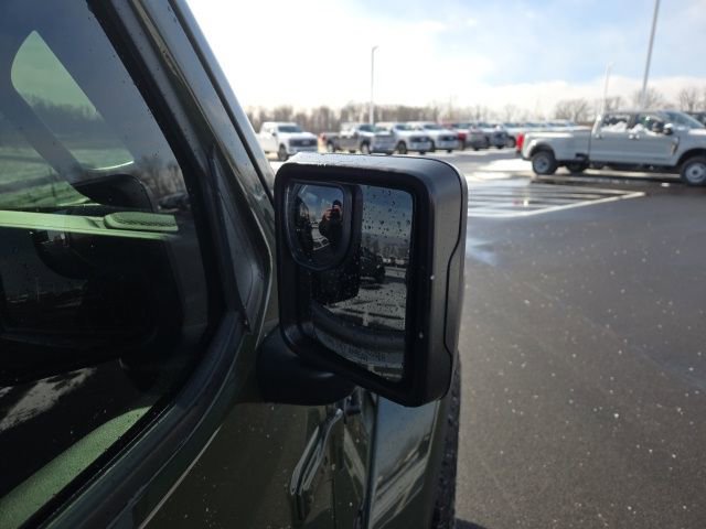 Used 2022 Jeep Gladiator Sport image 8