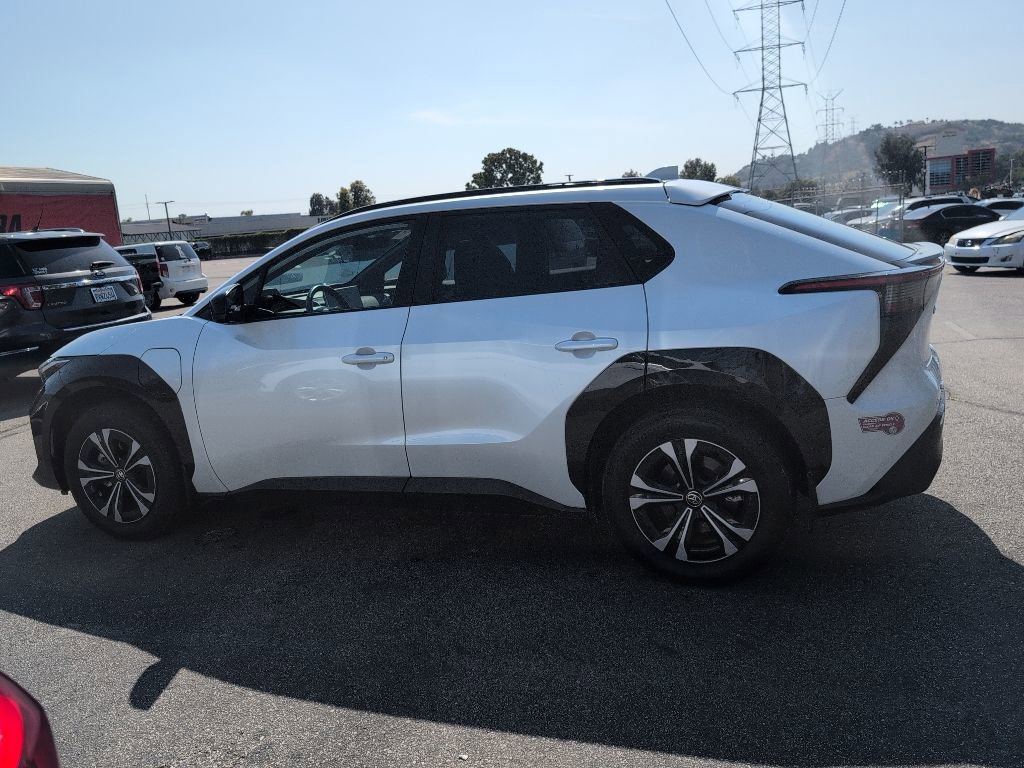 Used 2024 Toyota bZ4X FWD image 8
