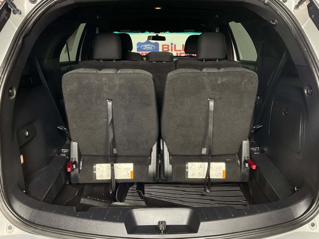 Certified 2017 Ford Explorer XLT image 11