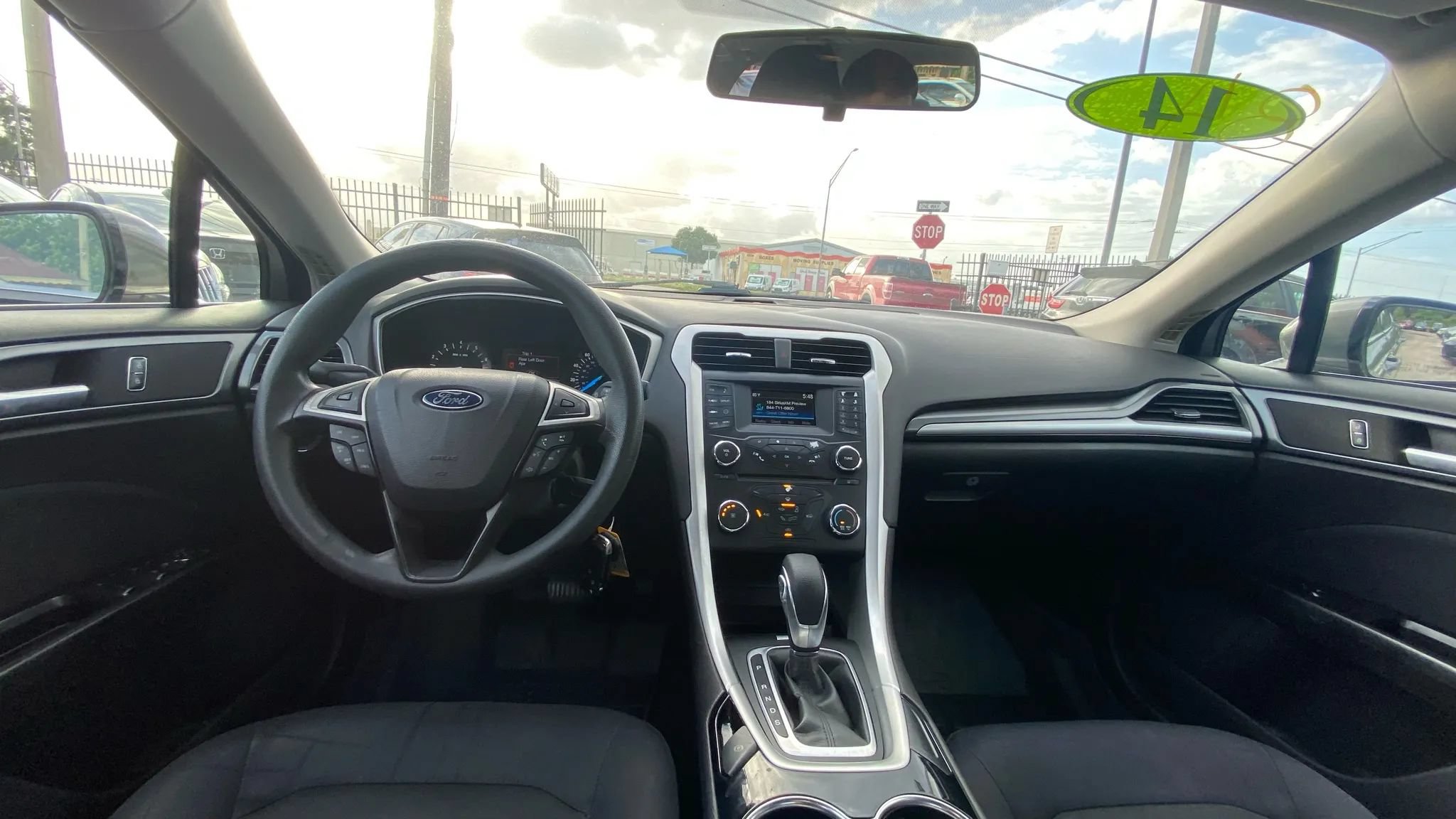 Used 2014 Ford Fusion SE FWD image 12