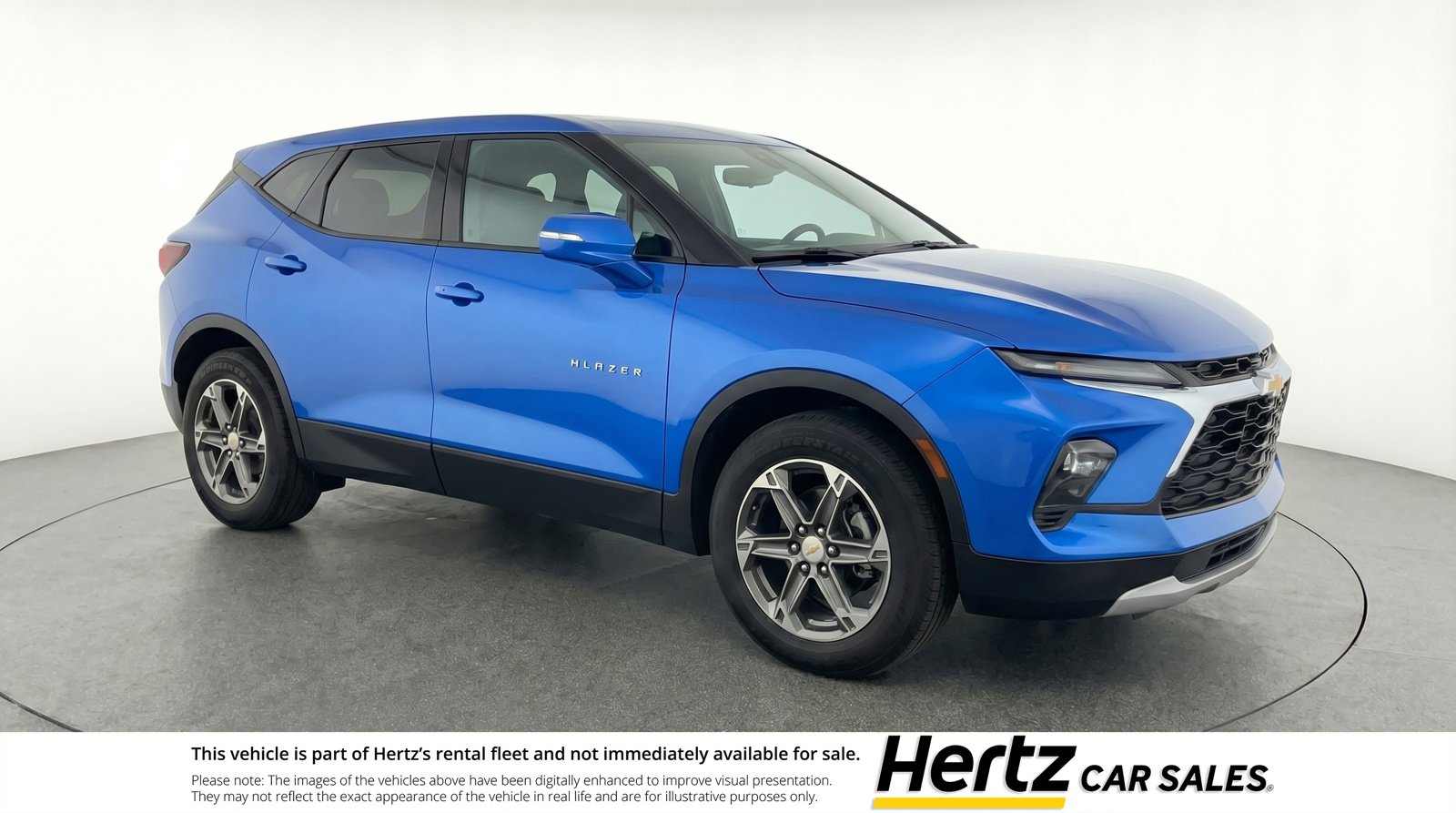 Used 2025 Chevrolet Blazer LT image 1