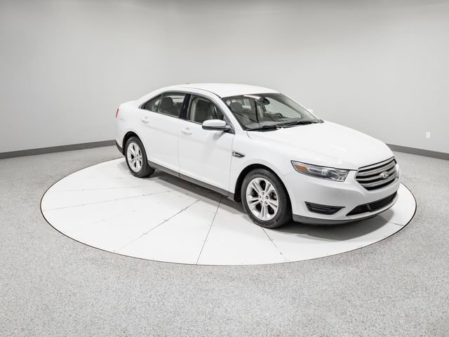 Used 2014 Ford Taurus SEL w/ Equipment Group 201A FWD image 26