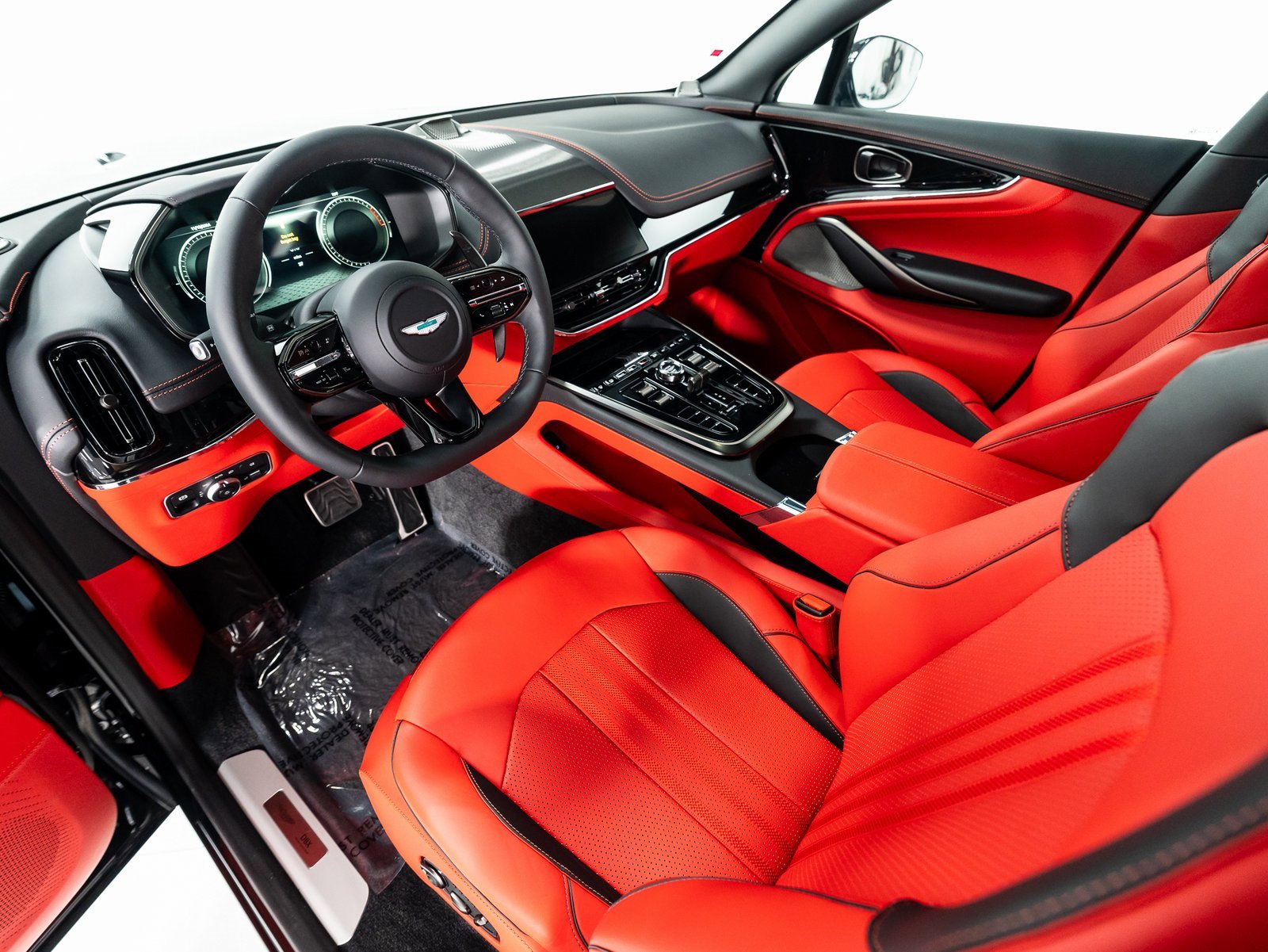 Used 2025 Aston Martin DBX 707 image 15