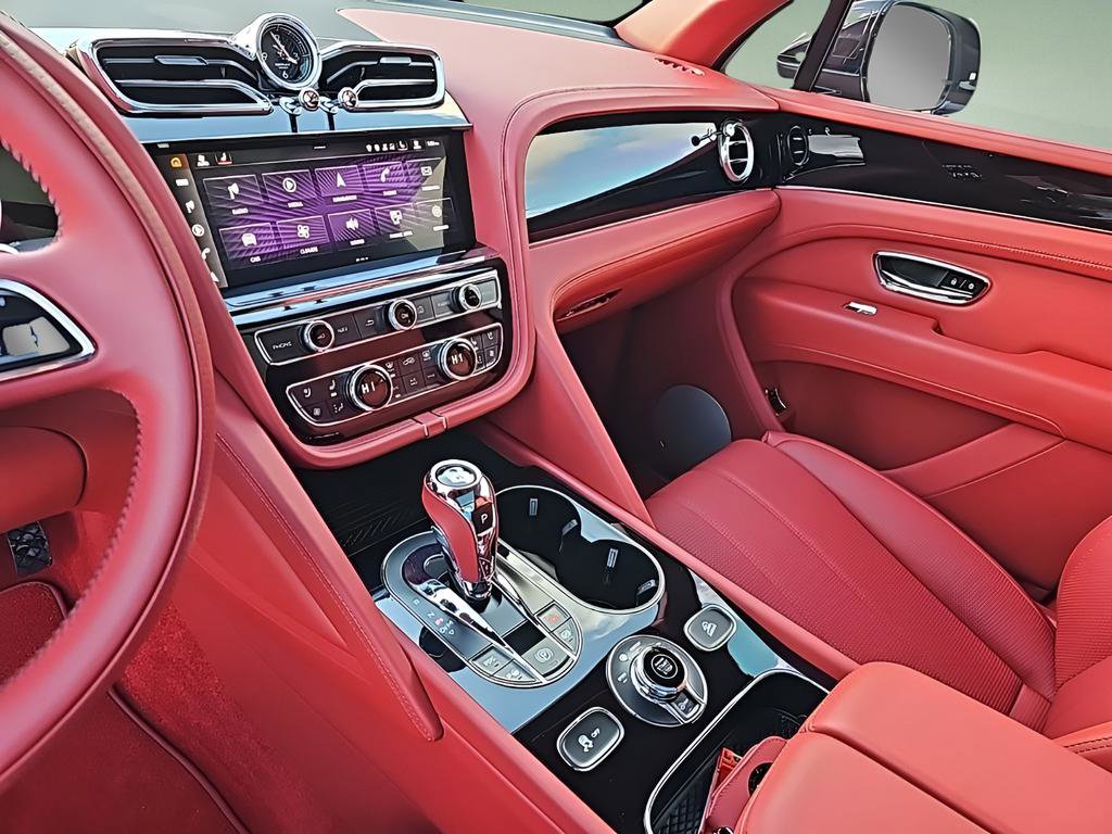 Used 2022 Bentley Bentayga image 26