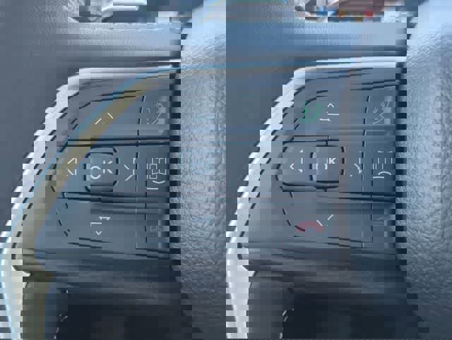 Used 2025 Jeep Grand Cherokee Laredo image 23