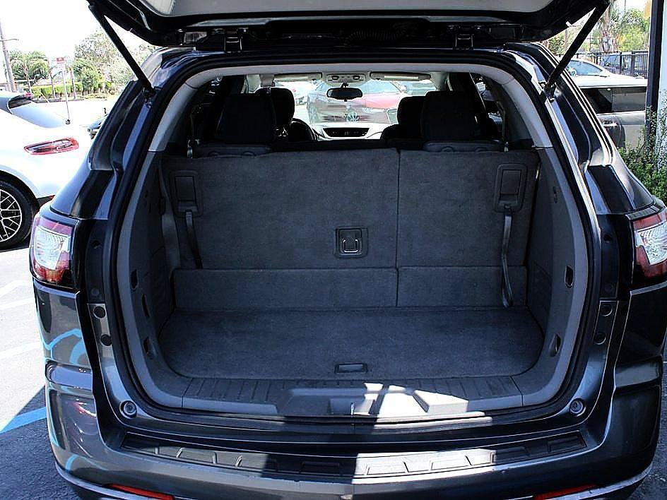 Used 2014 Chevrolet Traverse LS FWD image 8