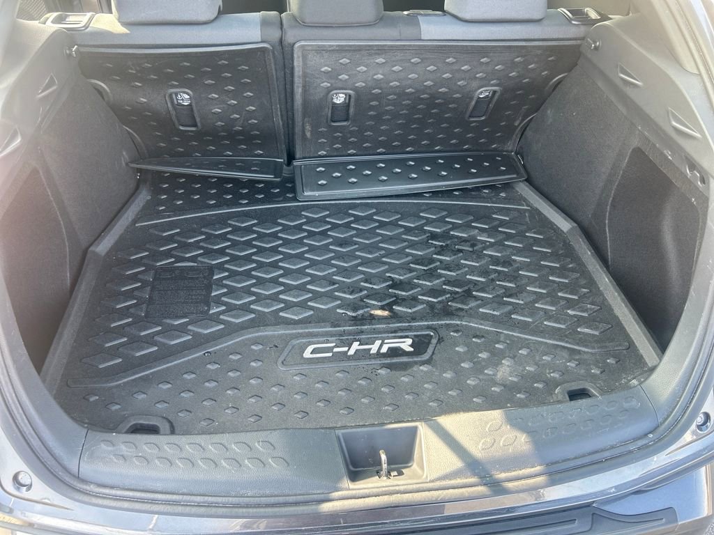 Certified 2022 Toyota C-HR Nightshade image 22