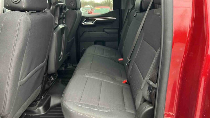 Used 2023 Chevrolet Silverado 1500 LT image 16