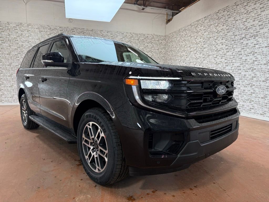 New 2026 Ford Expedition Active RWD image 9