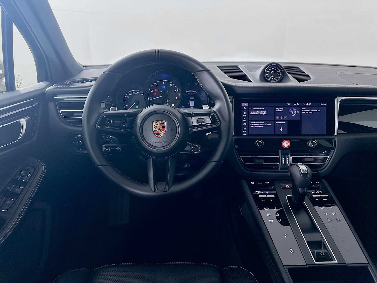 New 2026 Porsche Macan Turbo AWD/4WD image 15