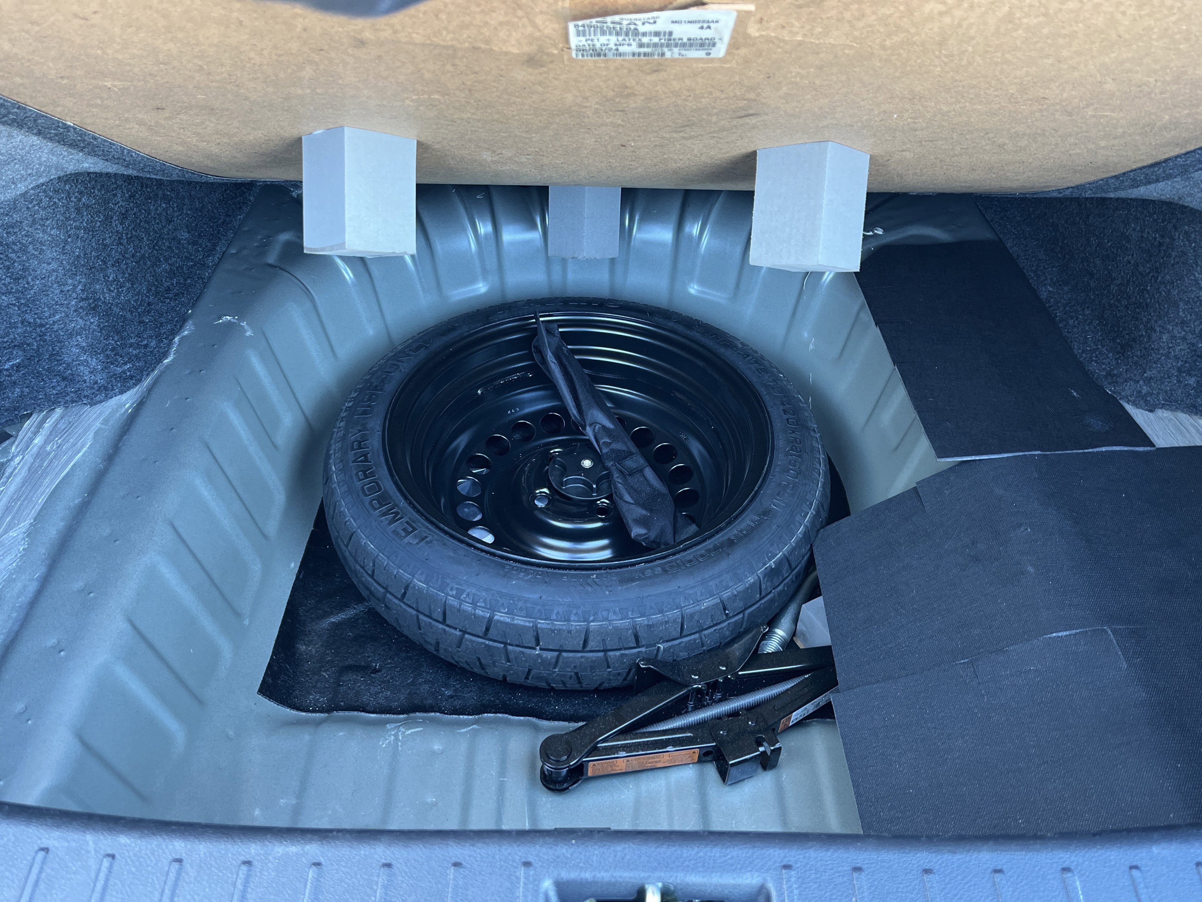 Used 2024 Nissan Versa SV image 13