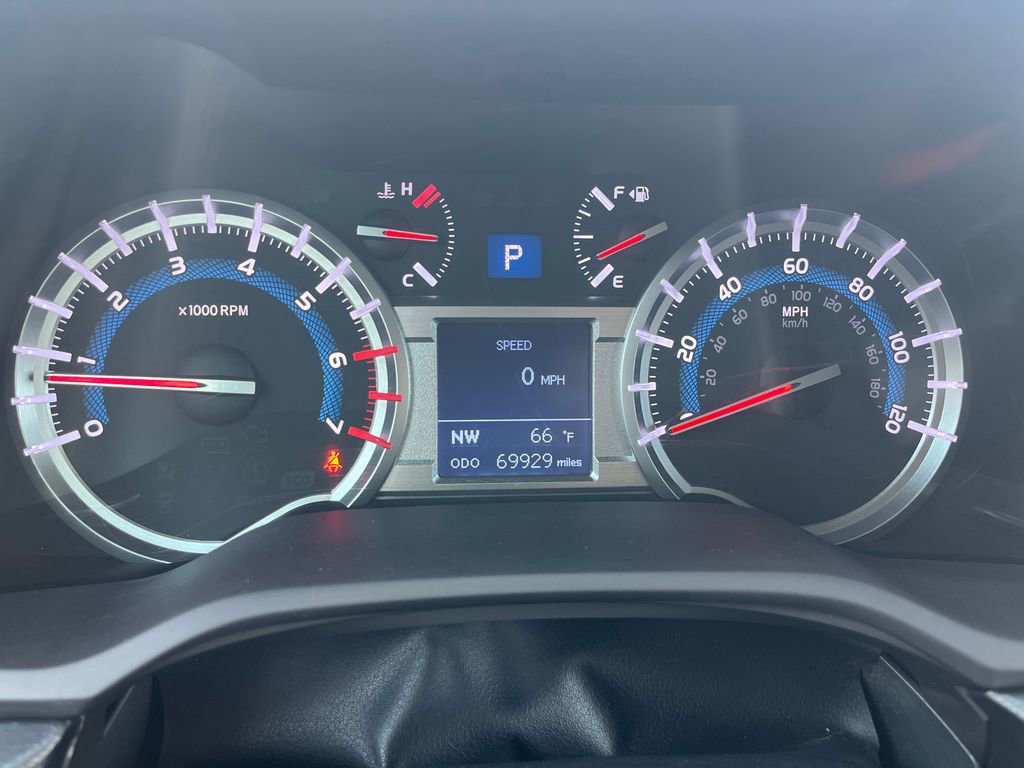 Used 2016 Toyota 4Runner SR5 image 16