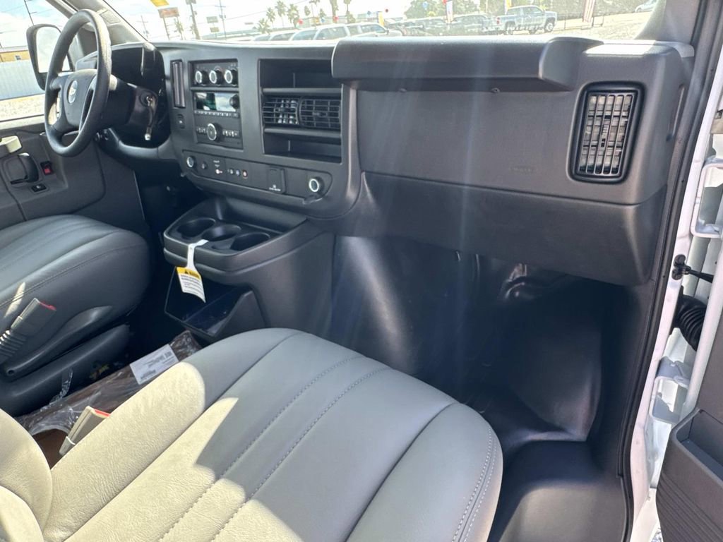 New 2025 Chevrolet Express 2500 w/ Enhanced Convenience Package image 11